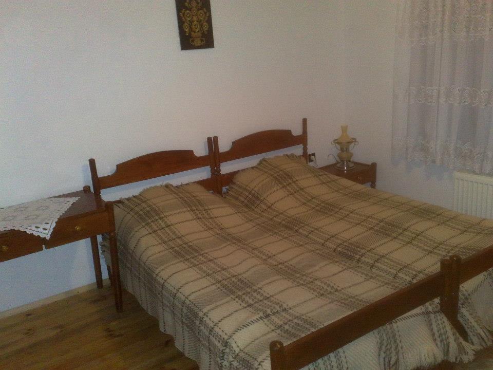 Staroto Shkolo House - Rooms For Guests Subotkovtsi Habitación foto